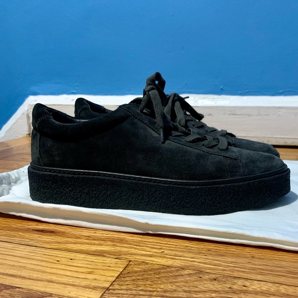 Vince lace ups. NWOT. Dust bag included. - Picture 1 of 7